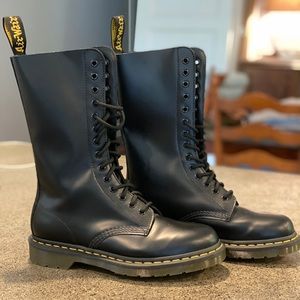 Dr. Martens Air Waiz 1914 combat boots sz 9wm/7men